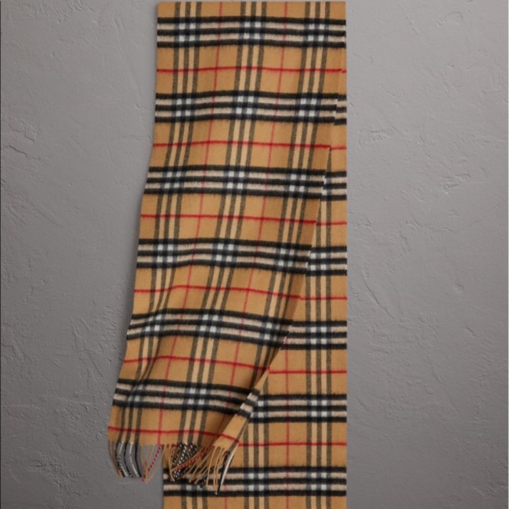 AUTHENTIC Burberry Scarf. 100% Cashmere.